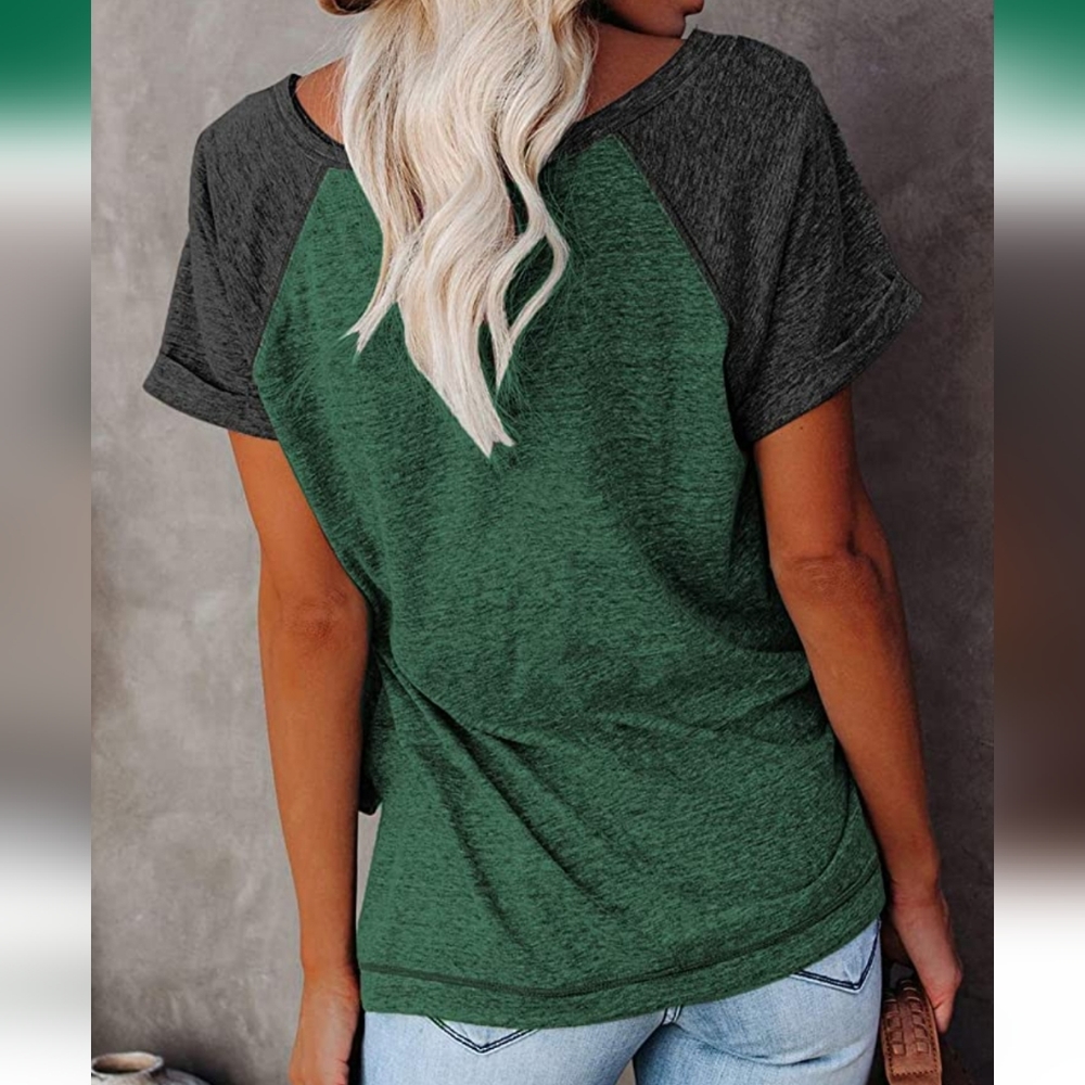 womens short sleeve round neck green & grey top size XL.